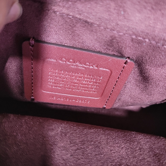 Coach Kiss lock Crossbody - Picture 6 of 6